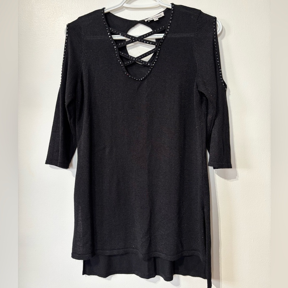 🎉4/30$🎉 Black Embellished 3/4 Sleeve Cut-Out Blouse – Size M 🖤